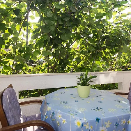 Guesthouse Nihada Punat Exterior photo