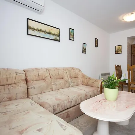 Guesthouse Nihada Punat Exterior photo