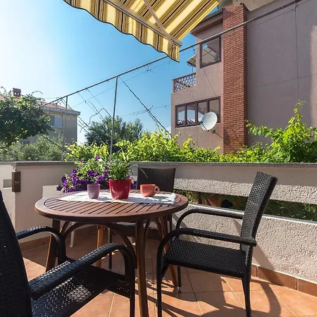 Guesthouse Nihada Punat Exterior photo