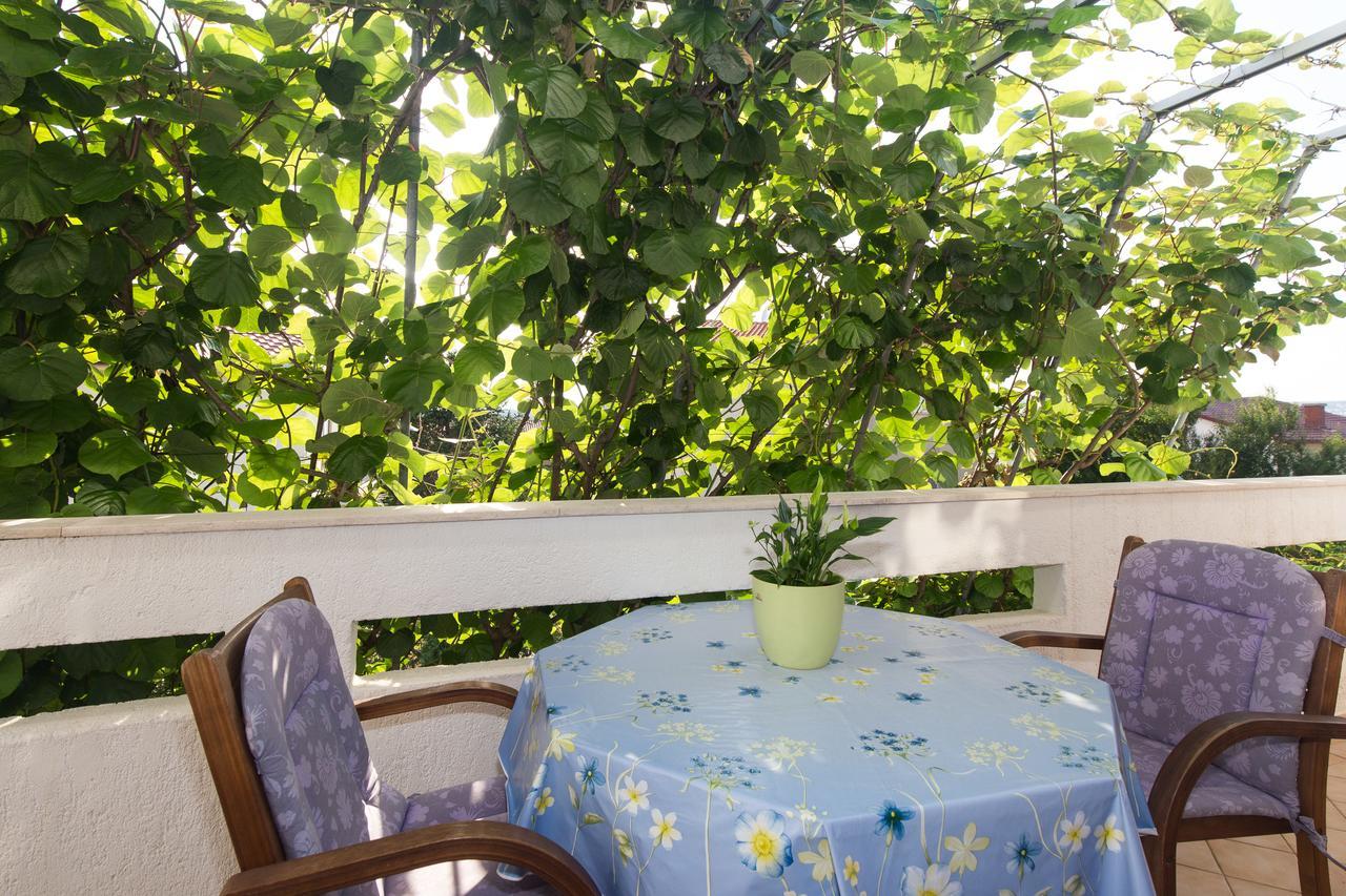 Nihada Apartment Punat