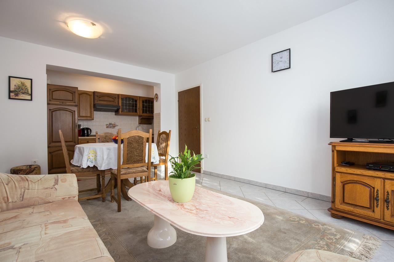 Apartment Nihada Punat