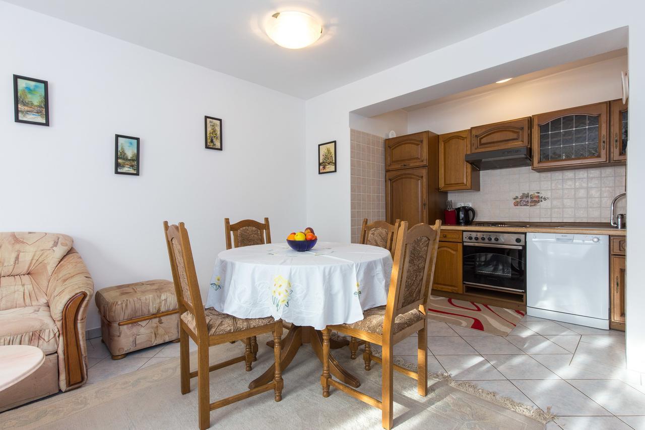 Apartment Nihada *